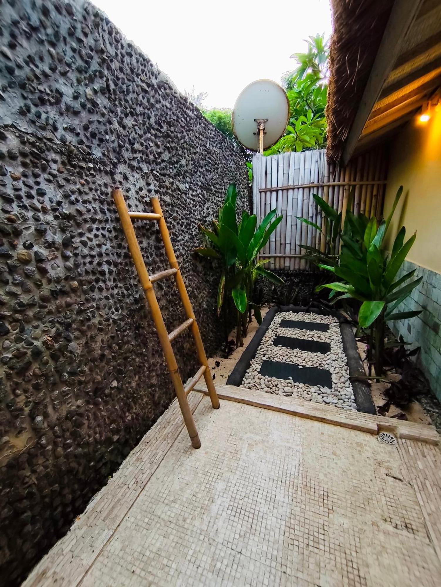 Villa Ibu Gili Trawangan Esterno foto
