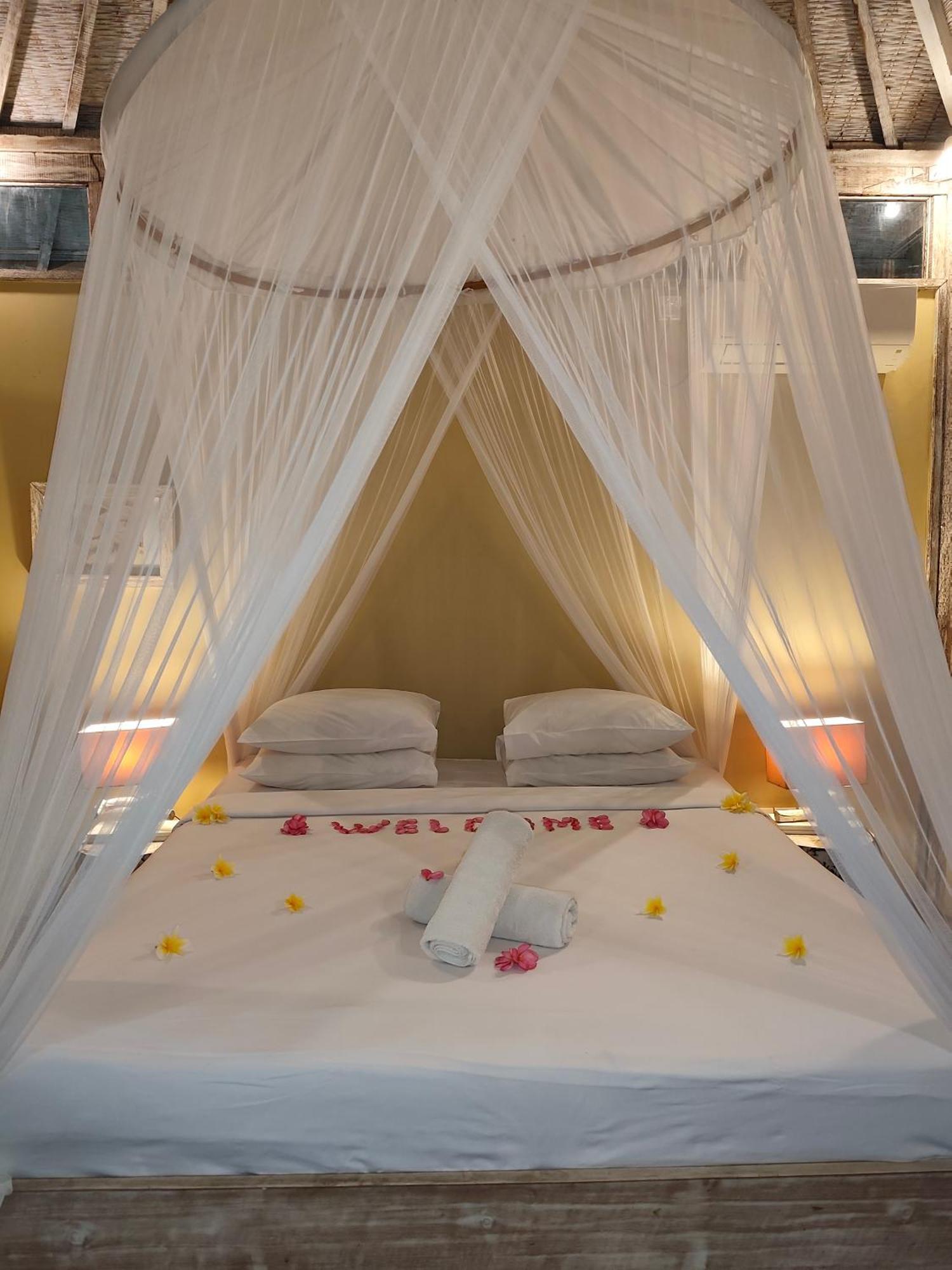Villa Ibu Gili Trawangan Esterno foto